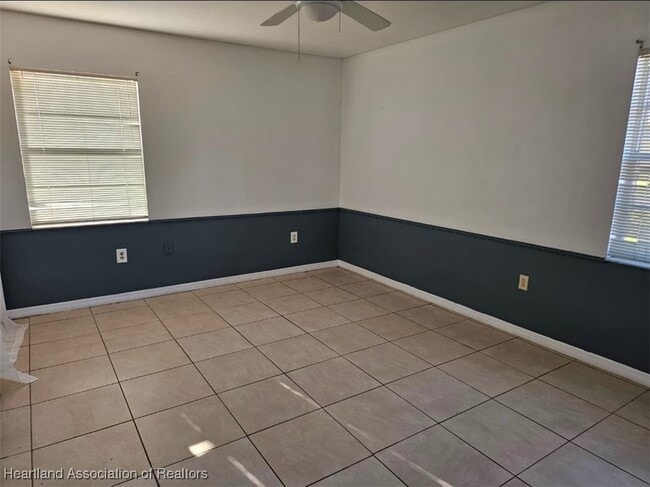 Building Photo - 138 Friendly Cir