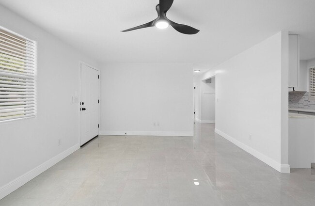Building Photo - Renovated 3 bedroom 1 Bathroom fenced yard...