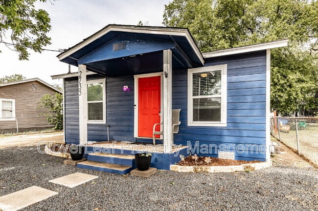 Primary Photo - 2735 Pecan Valley Dr