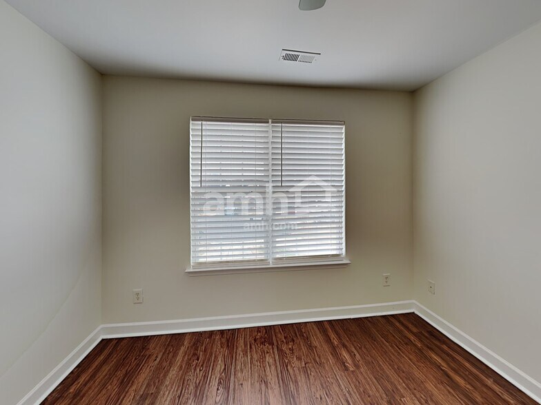 Building Photo - 5402 Canipe Farm Ct