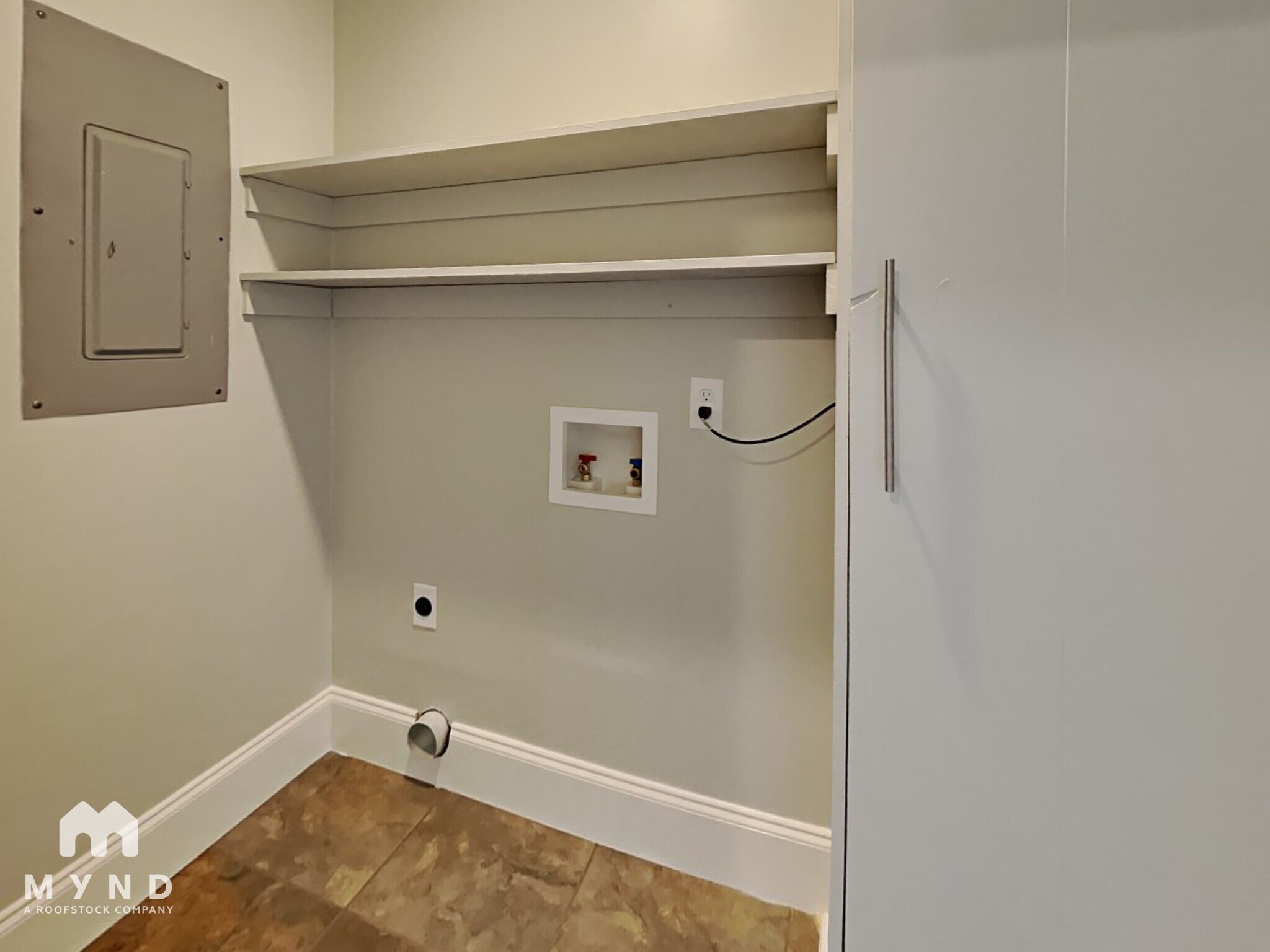 Building Photo - 1308 Hickory Hollow Ln