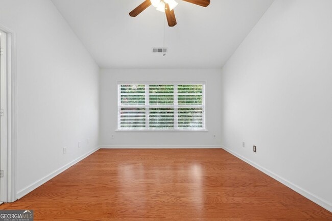 Building Photo - 513 Stepney Ct SE