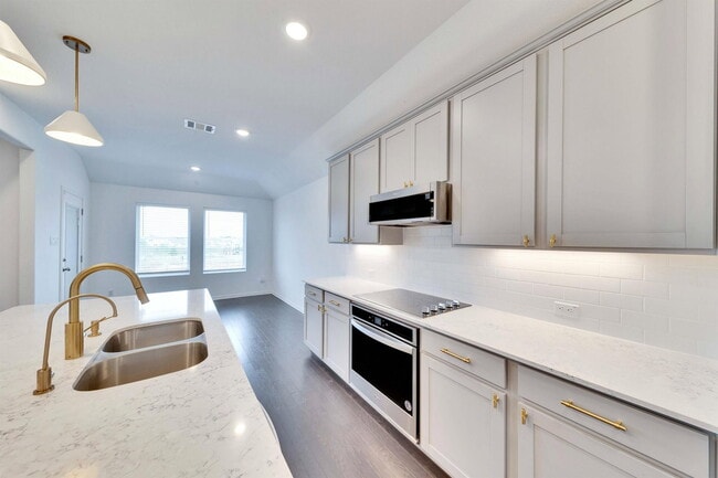 Building Photo - 17728 Zinfandel Dr