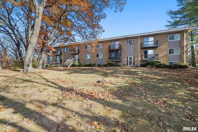 Primary Photo - 2913 W Cannes Dr