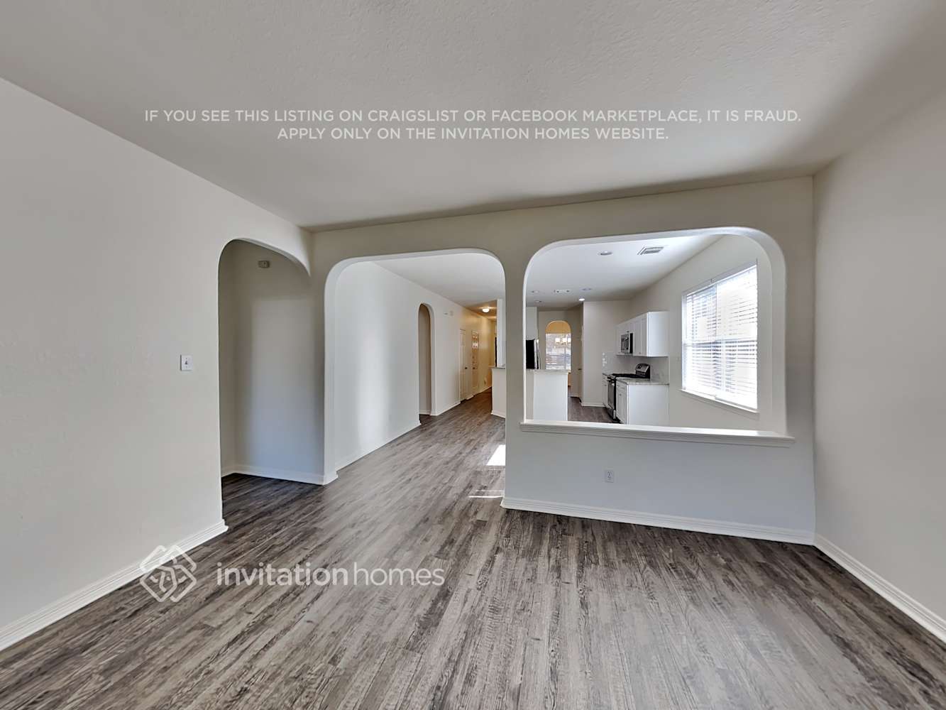 Building Photo - 411 Drake Ln