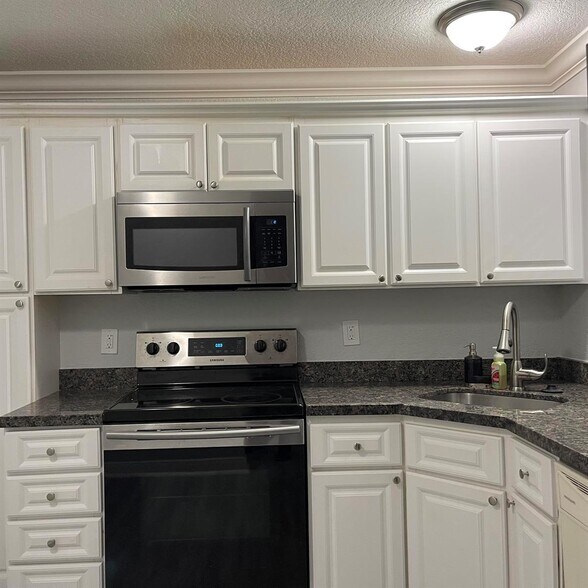 Building Photo - 3427 NW 47th Ave