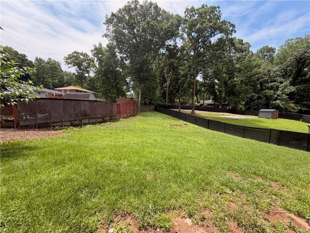 Building Photo - 2401 Dawn Ct