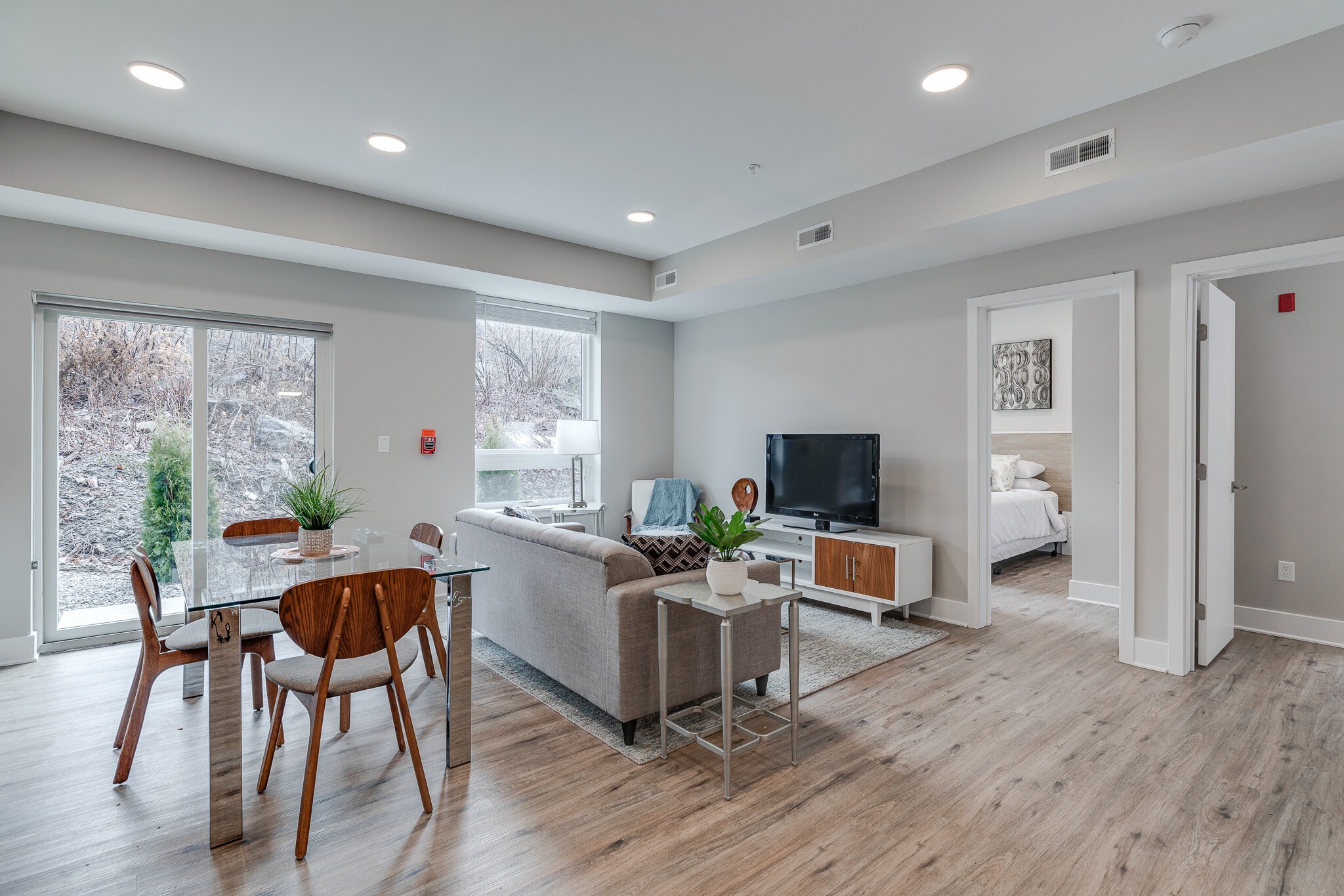 Building Photo - 1952 Bryn Mawr Ave