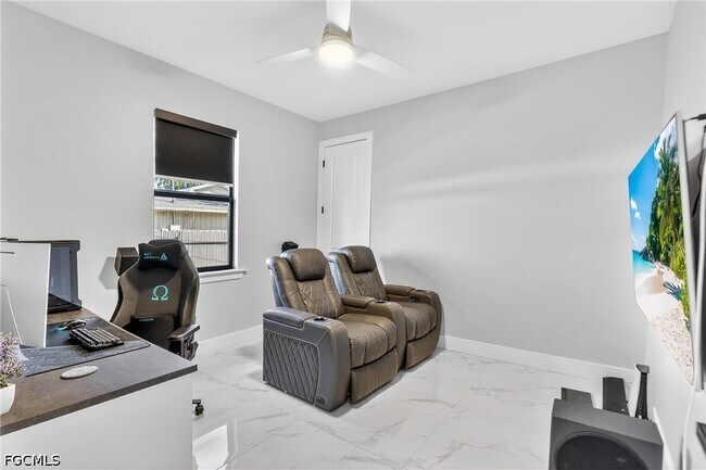 Building Photo - 118 NW 2nd Ave