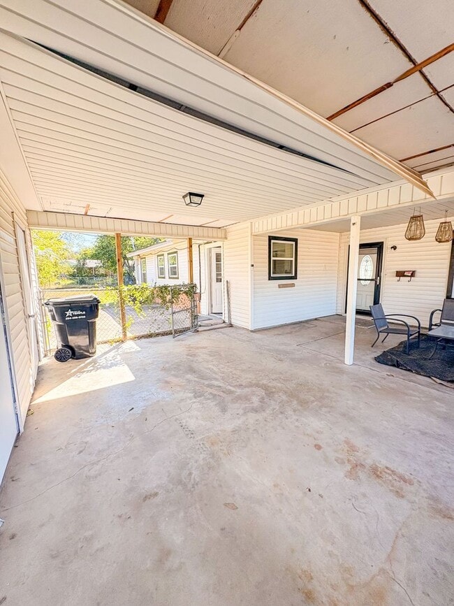 Building Photo - 1917 S 51st St