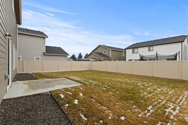 Building Photo - Spokane Valley Two-story - Available Now!