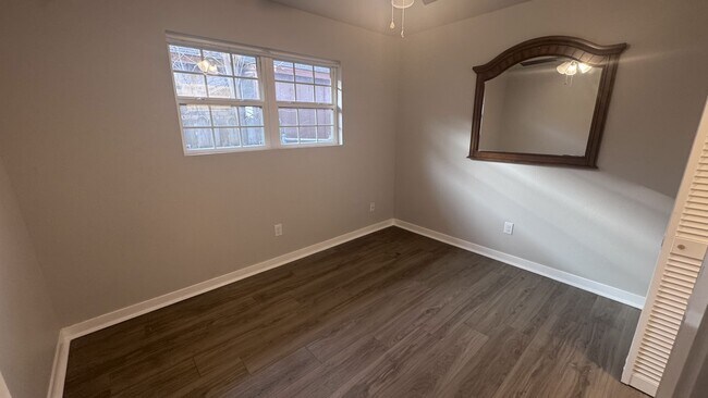 Building Photo - 3503 Division St