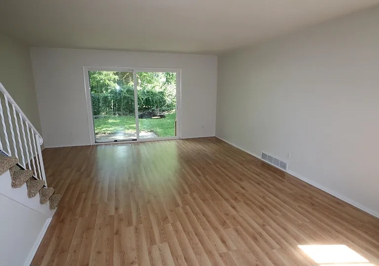 Building Photo - 3700 Malibu Dr