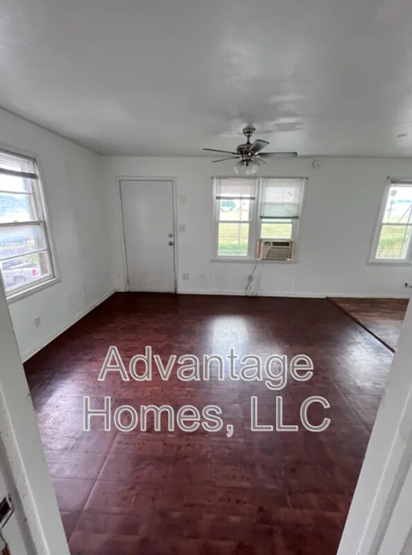Building Photo - 1007 N Scott Ave