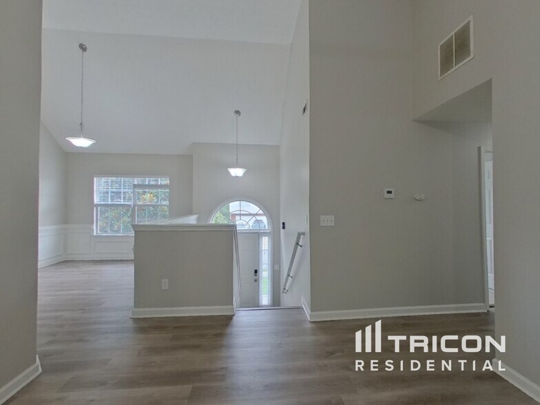 Building Photo - 1162 St Phillips Ct