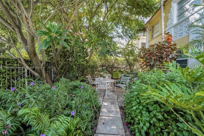 Building Photo - 846 Jefferson Ave