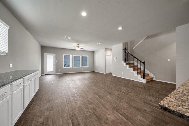 Building Photo - 22614 Petrizzi Ln
