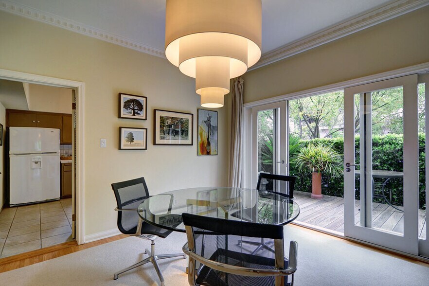 Building Photo - 755 N Harper Ave