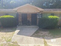 Building Photo - 2207 Wolf Ridge Rd