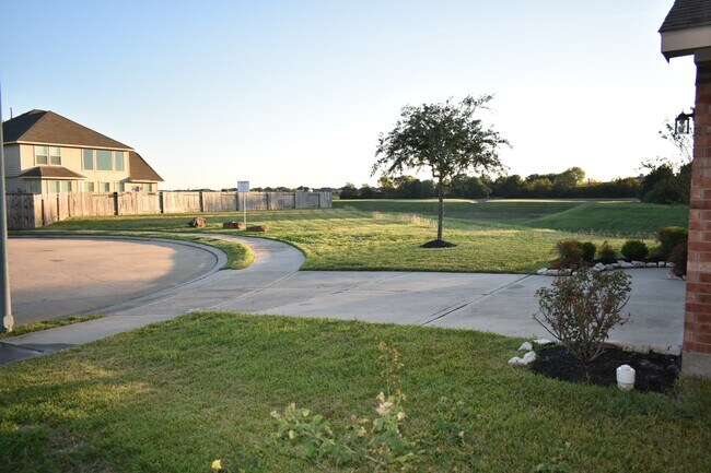 Building Photo - 3526 Lily Ranch Dr