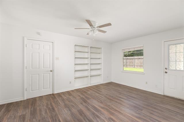 Building Photo - 801 Meadowgate Dr