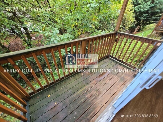 Building Photo - 9827 SE Division St