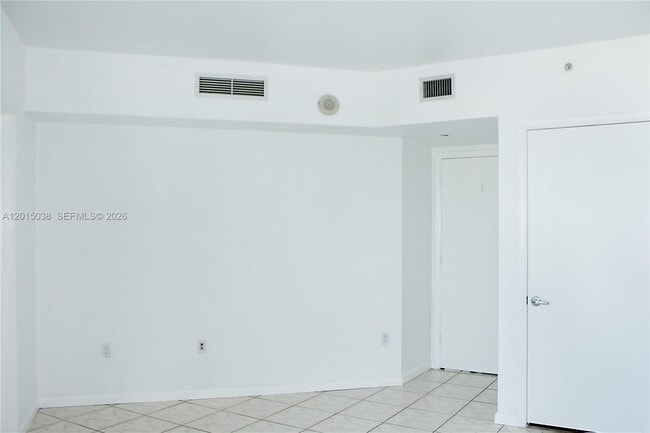 Building Photo - 350 S Miami Ave
