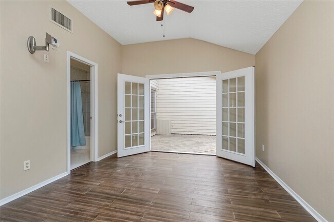 Building Photo - 6903 Foxmont Ln