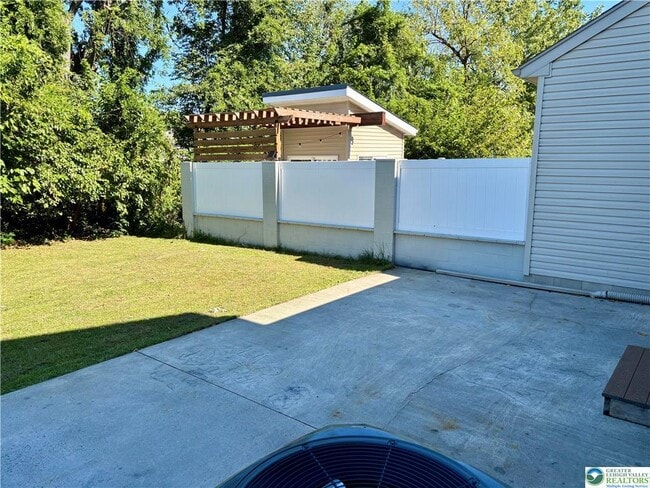 Building Photo - 5551 Stonecroft Ln