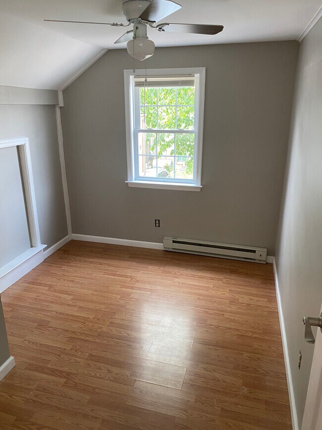 Building Photo - 20 Leigh St