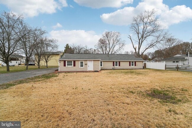 Primary Photo - 1110 Bradley Rd