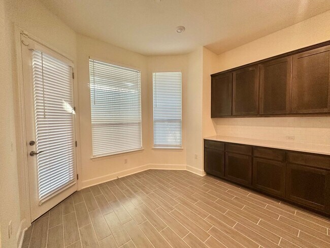 Building Photo - 4 Bed 3 Bath Austin Tx!!!! NEW MANAGEMENT