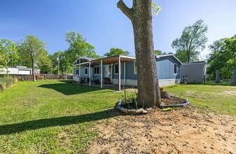 Building Photo - 2303 Beckman Dr