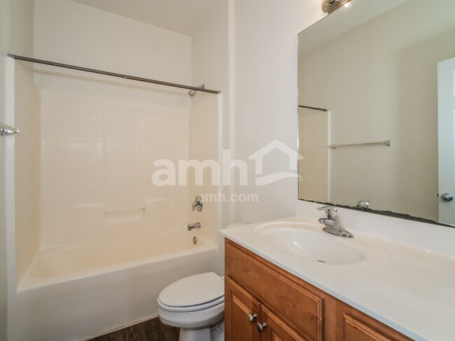 Building Photo - 1408 Parkland Way