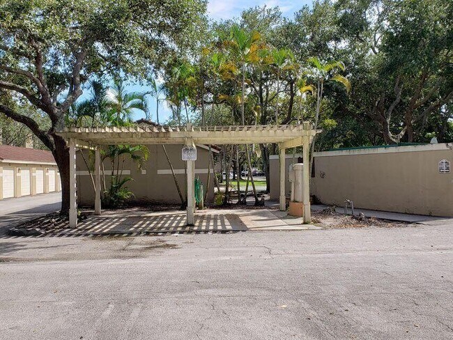 Building Photo - 1760 Palm Cove Blvd