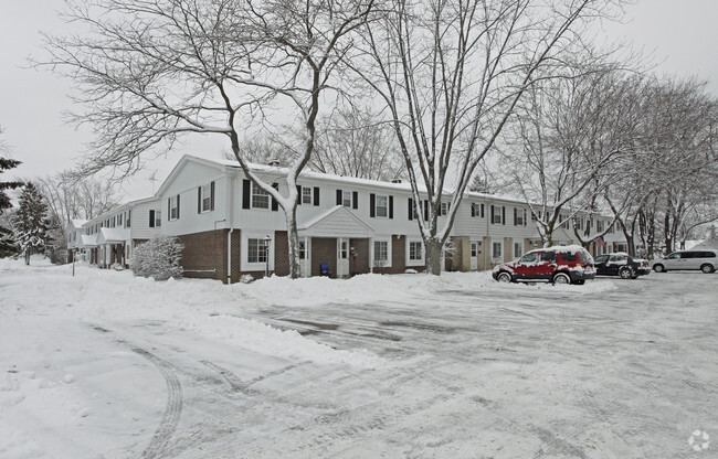 Building Photo - River Lane Townhouses