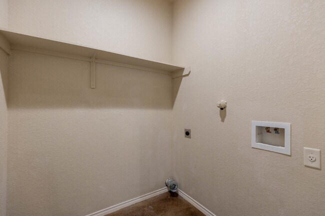 Building Photo - 218 Ragsdale Way