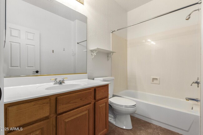Building Photo - 1367 E Desert Flower Ln