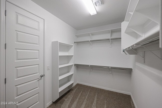 Building Photo - 8752 W Medlock Dr