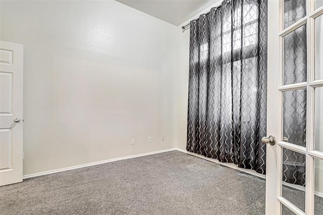Building Photo - 4011 Alamo Dr