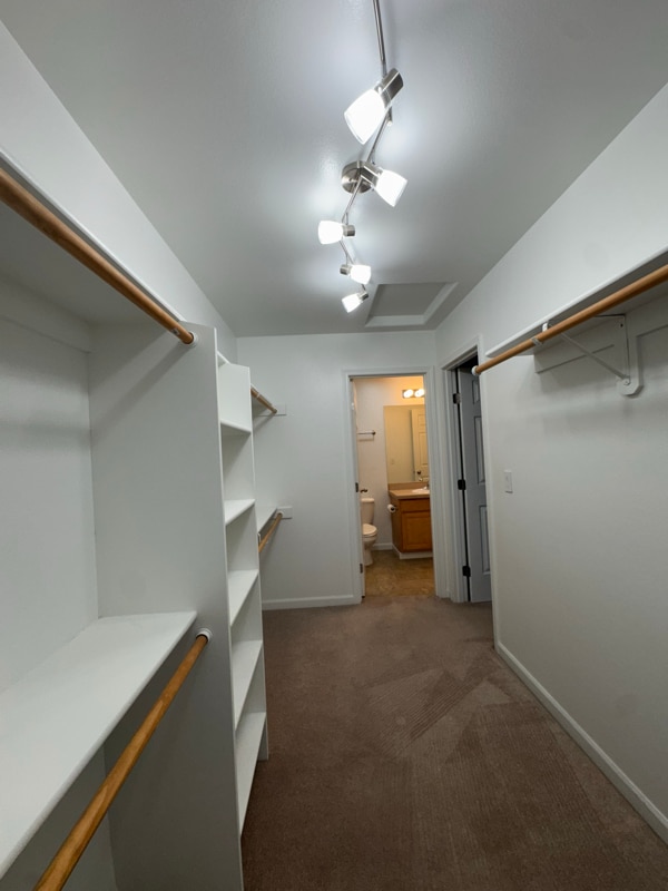 Building Photo - 1840 N Monte Vista Dr