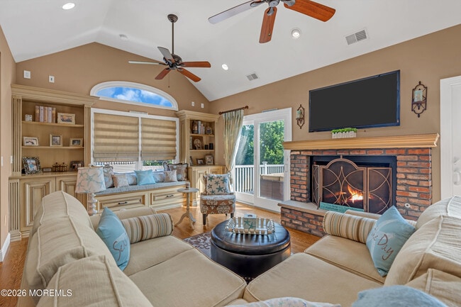 Building Photo - 11 Luppatatong Ave