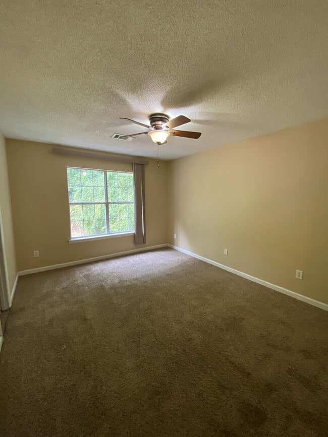Building Photo - 6400 Bradley Park Dr