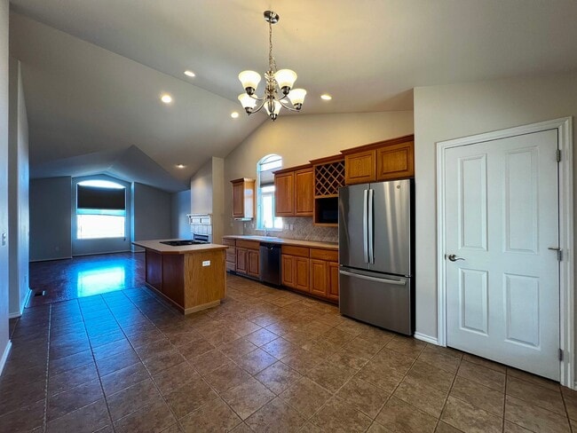 Building Photo - 8800 Midvale Rd