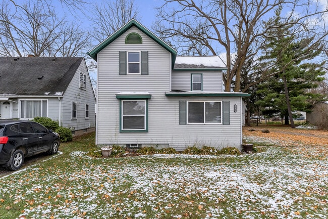 Building Photo - 56733 Grand River Ave