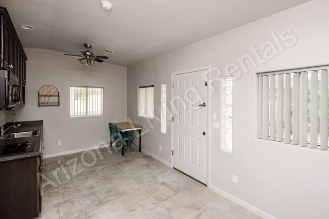 Building Photo - 3211 Pintail Dr