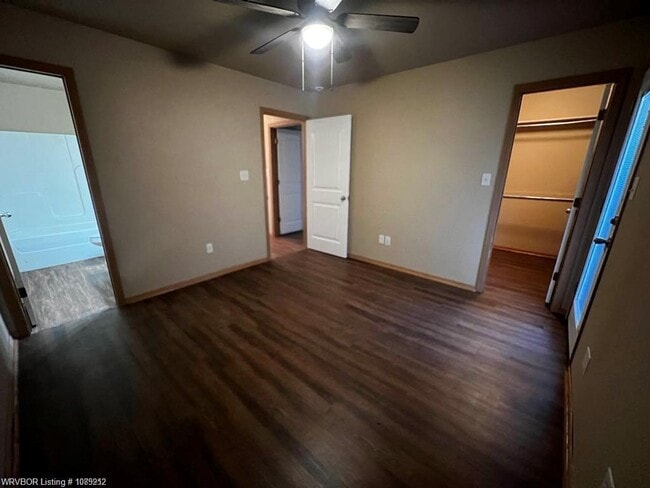 Building Photo - 9127 Fresno Cir