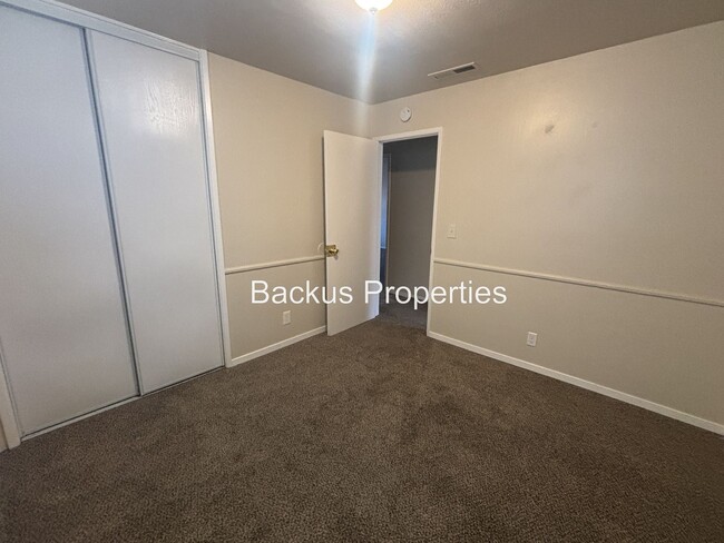Building Photo - 476 Belmont Dr