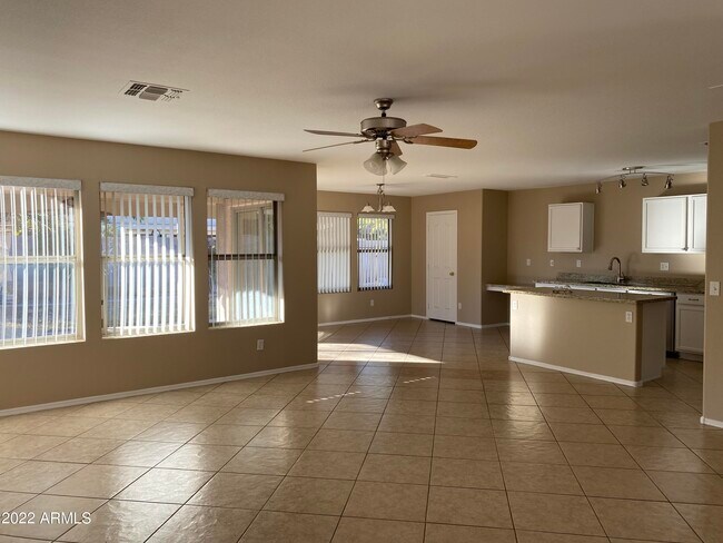 Building Photo - 3427 E Derringer Way