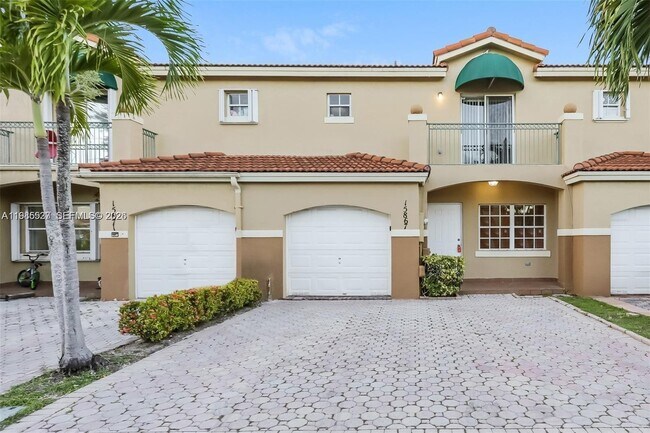 Building Photo - 15867 SW 68th Terrace